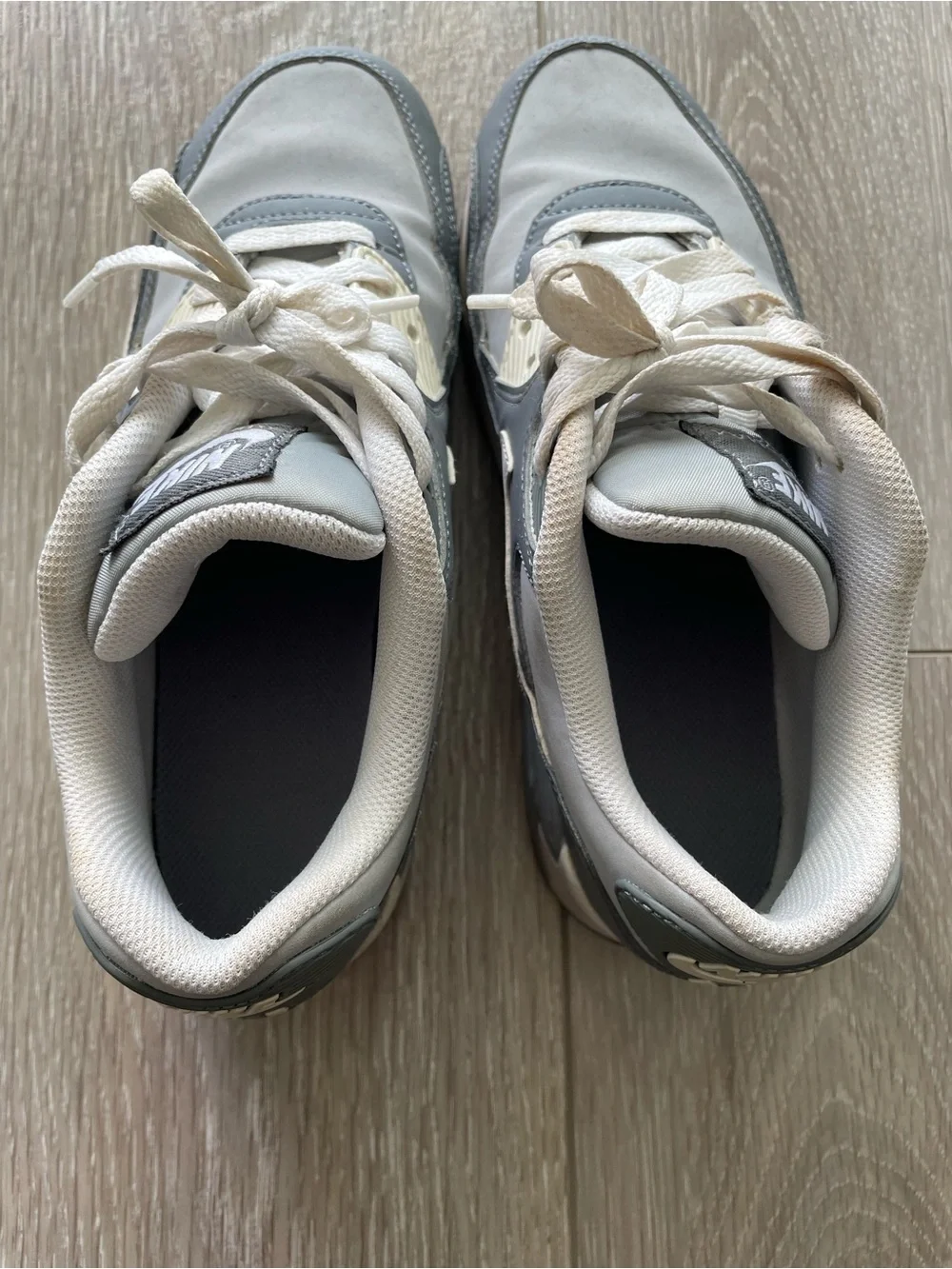 Nike Kids Air Max Low Top Sneakers in Grey and White - Picture 9 of 9